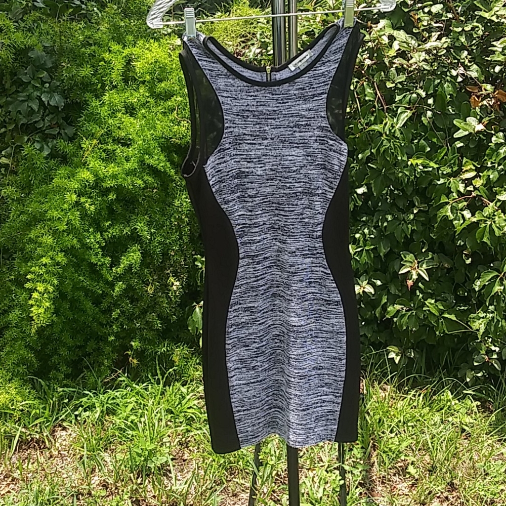 Black and white stretch dress size m zip up back